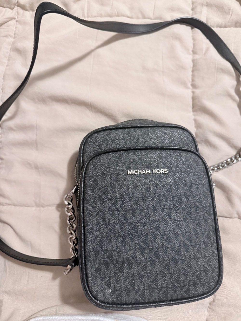 Michael kors crossbody